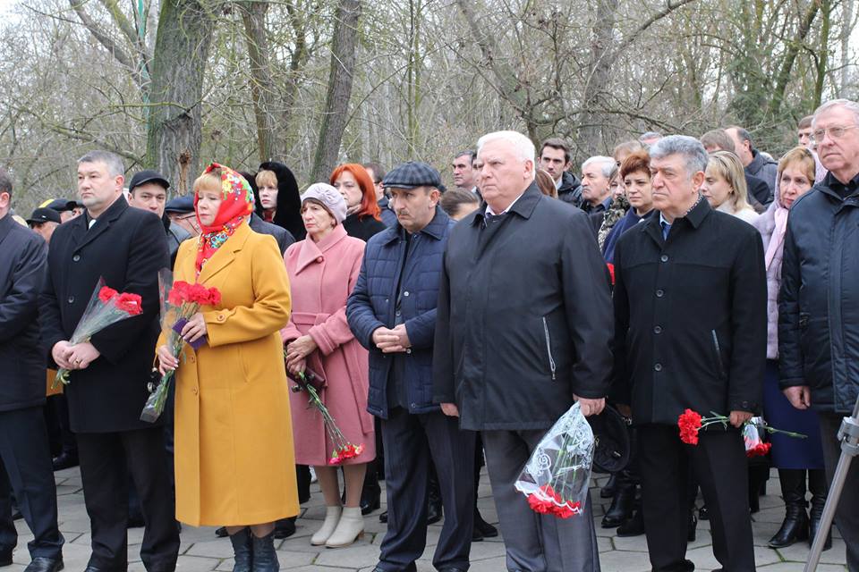 В Кизляре почтили память жертв нападения банды Радуева