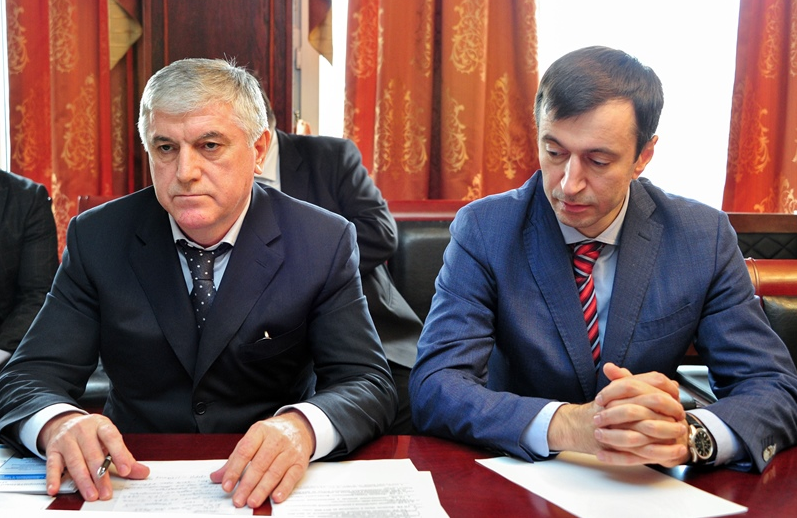 Артем Здунов встретился с руководством трех министерств республики