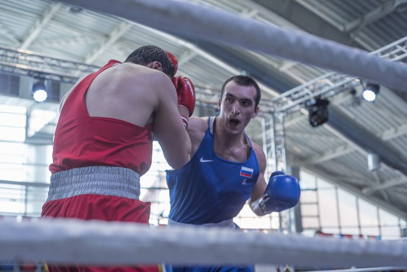 Муслим Гаджимагомедов вышел в финал первенства Европы по боксу среди юниоров