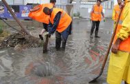 В Махачкале проводится очистка ливневой канализации