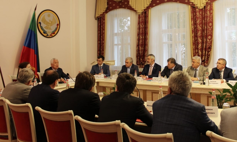 Владимир Васильев в Москве встретился с дагестанскими бизнесменами