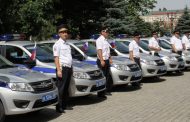 Отличившиеся сотрудники МВД по Дагестану получили ключи от новых служебных машин