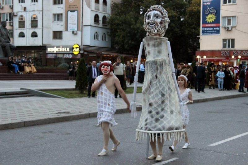 В Дагестане проходит международный театральный фестиваль (полная афиша)
