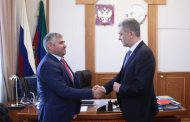 Владимир Иванов провел встречу с новым главой Цунтинского района