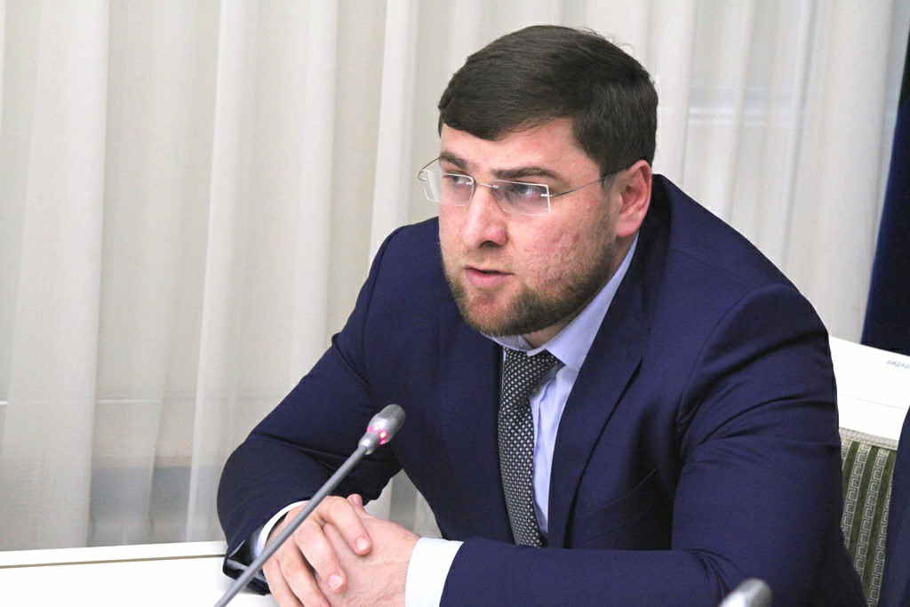 Мурад Алиев поручил выяснить, почему в Махачкале подорожало газовое топливо