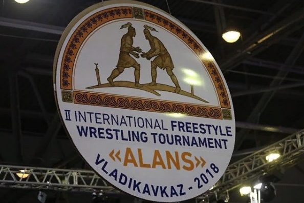 Трое дагестанских вольников выиграли Международный турнир «Аланы»