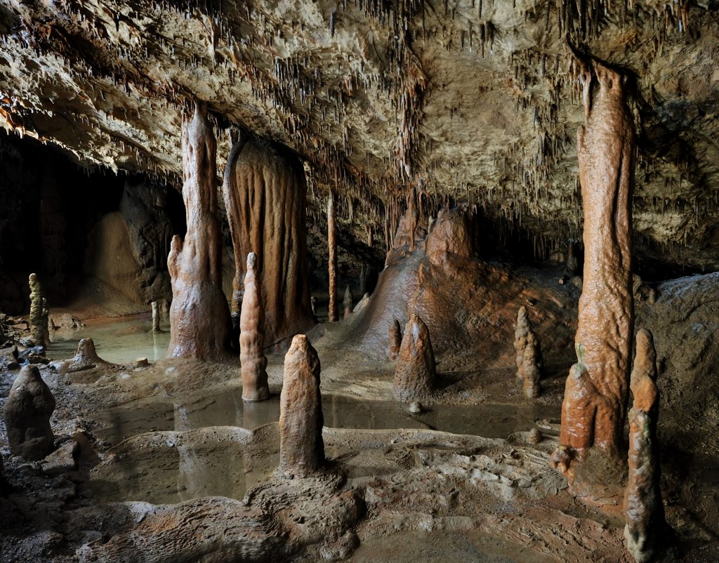 Сталактит и сталагмит фото