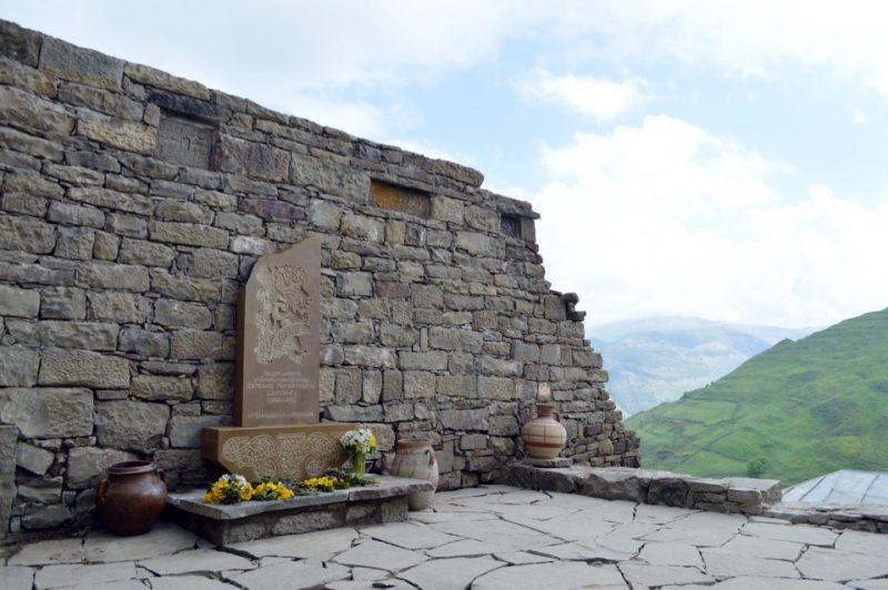 В Кубачи открылся мемориал этнографа-кавказоведа Евгения Шиллинга
