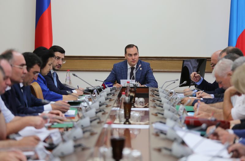 В правительстве Дагестана обсудили реализацию четырех нацпроектов