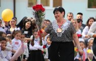 «Коммерсантъ» выяснил, сколько зарабатывают учителя в разных регионах России