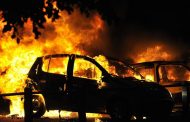 На парковке в Махачкале сгорели шесть автомобилей