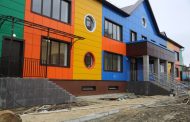 Артем Здунов посетил площадку детского сада, строящегося в Каспийске