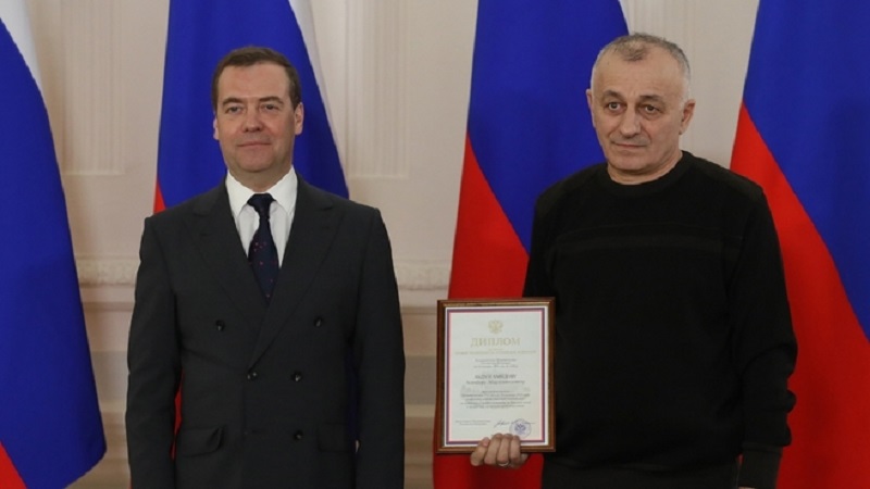Алик Абдулгамидов получил премию правительства РФ в области СМИ