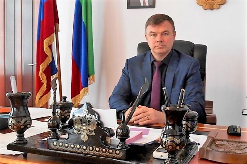 Глава Кизлярского района заподозрен в превышении полномочий и служебном подлоге