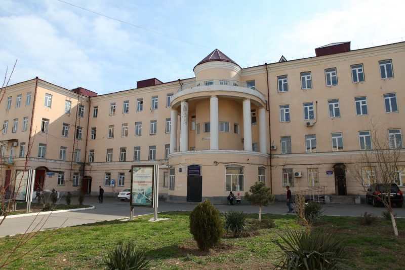Дагестанские медики, работающие с COVID-19, переселились на территорию больницы