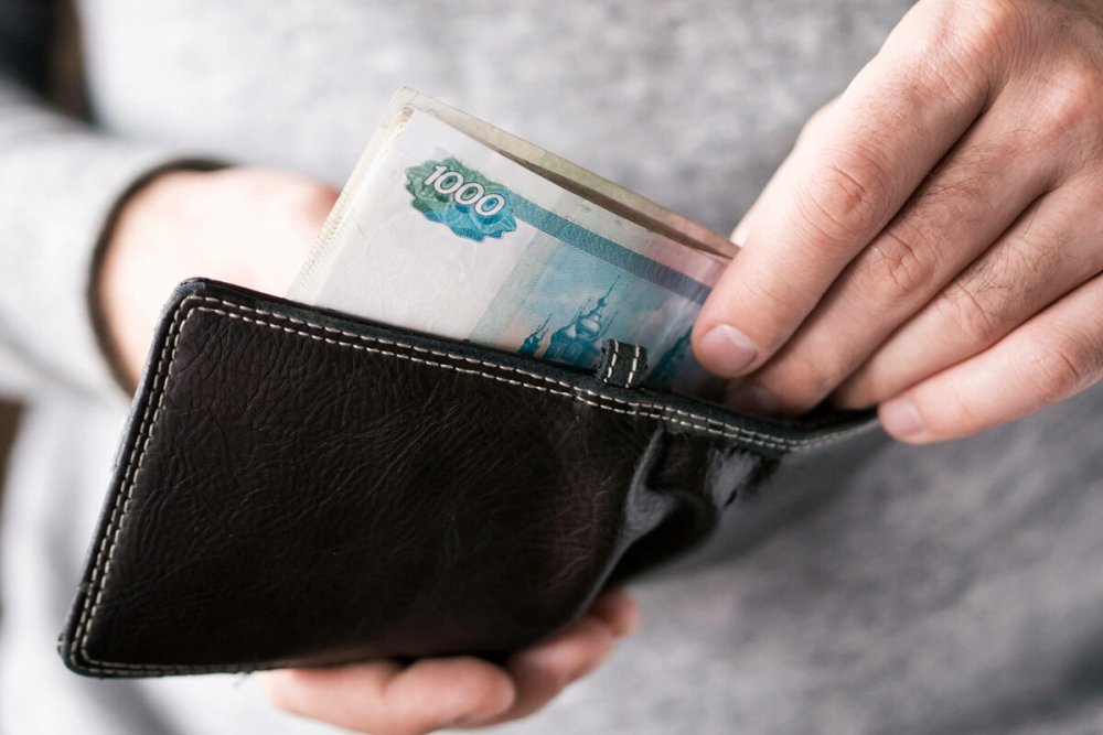 Единовременная денежная выплата на первоклассников из малоимущих многодетных семей в этом году составит 2229 рублей