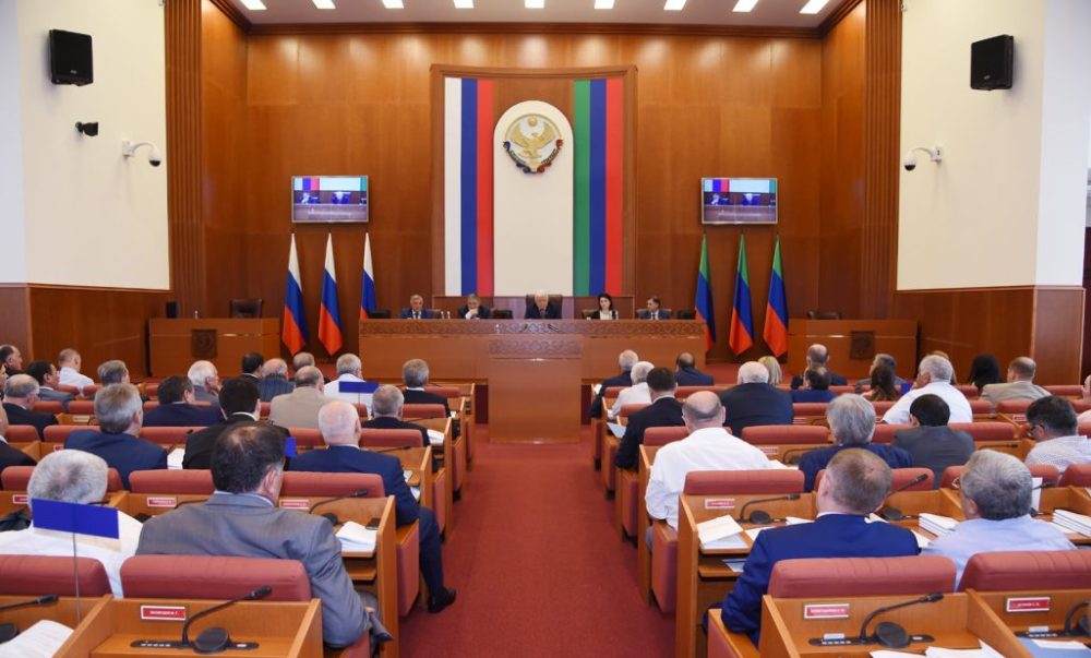 Назначена дата рассмотрения в парламенте Дагестана закона о поправке в Конституцию РФ