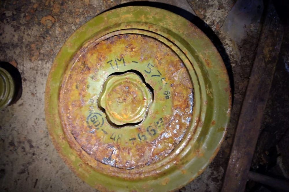 В Махачкале саперы обезвредили противотанковую мину