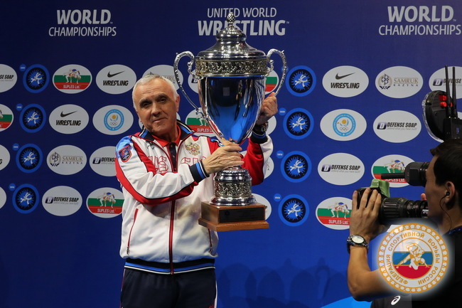 Ушел из жизни главный тренер женской сборной России по вольной борьбе Магомед Алиомаров