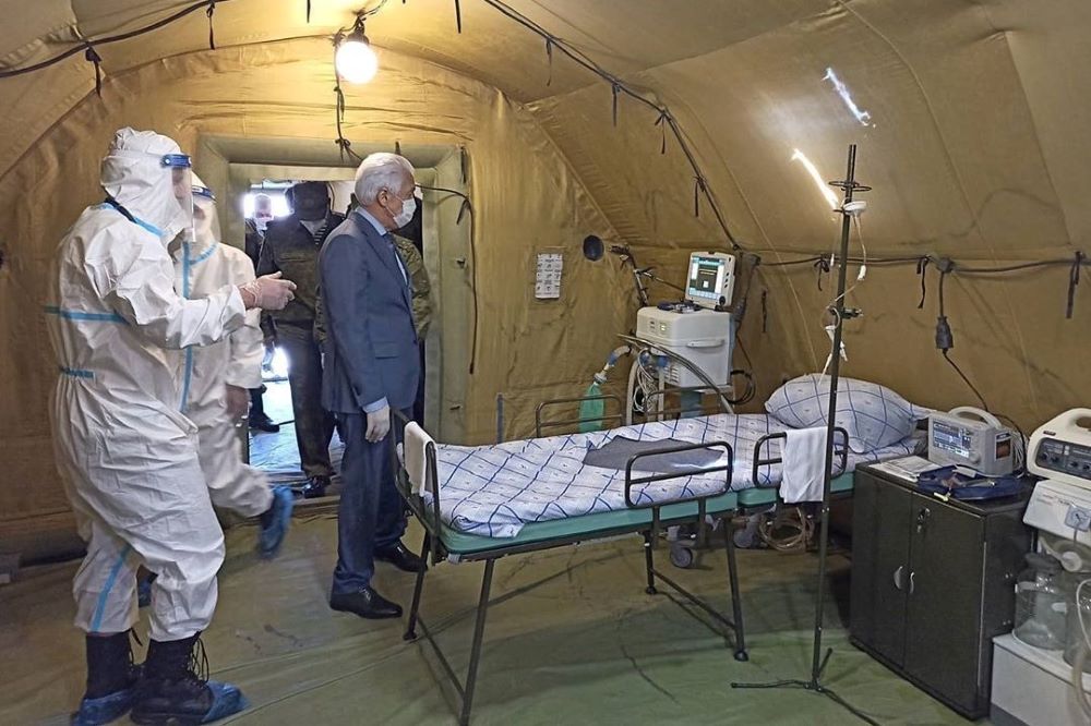 Васильев посетил развернутый в Ботлихе полевой госпиталь для больных коронавирусом