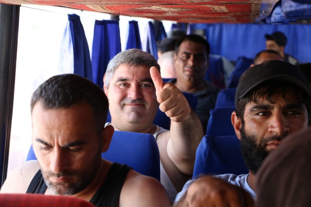 250 граждан Азербайджана выехали на родину из палаточного городка у Куллара