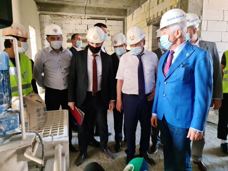На предприятиях Дагестана запустят производство штукатурных станций
