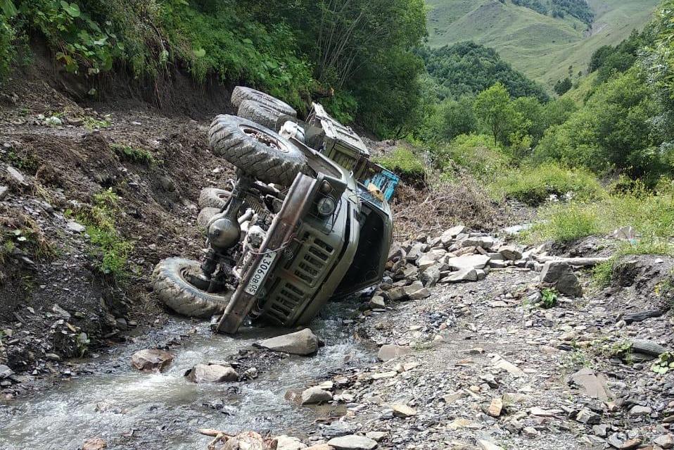 В результате ДТП на территории Бежтинского участка пострадали девять человек