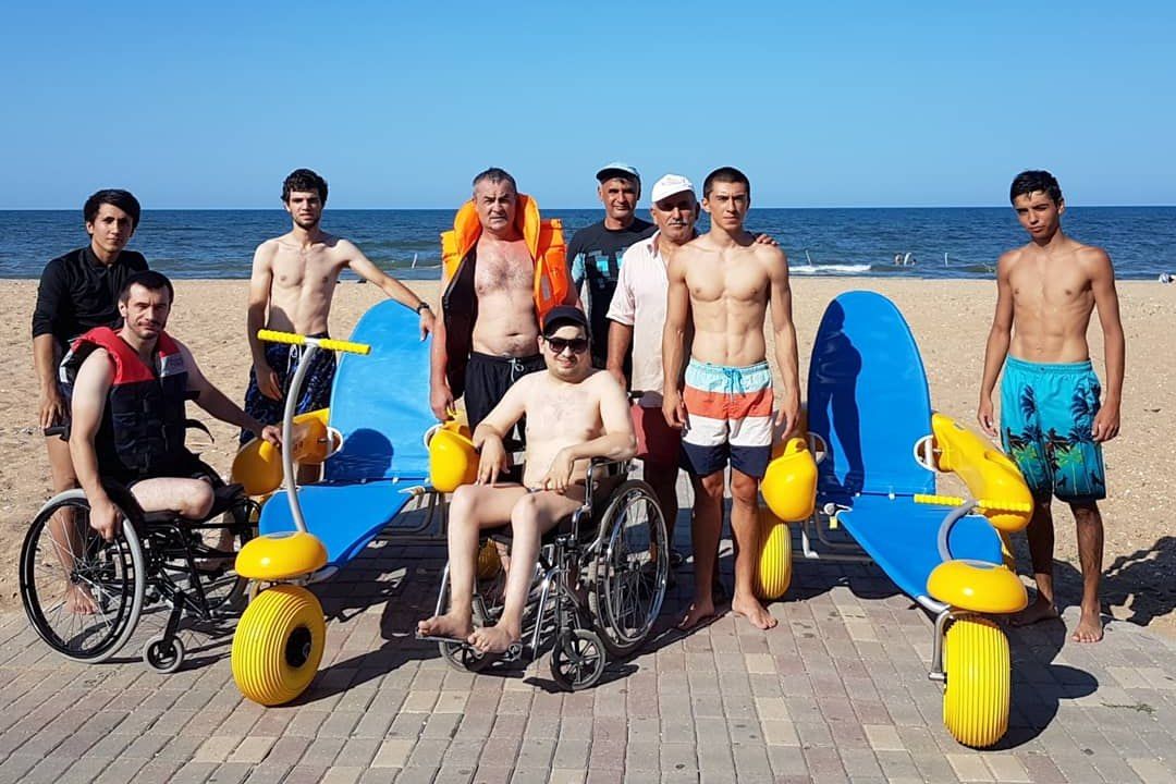 В Махачкале открылся первый на Северном Кавказе пляж для инвалидов-колясочников