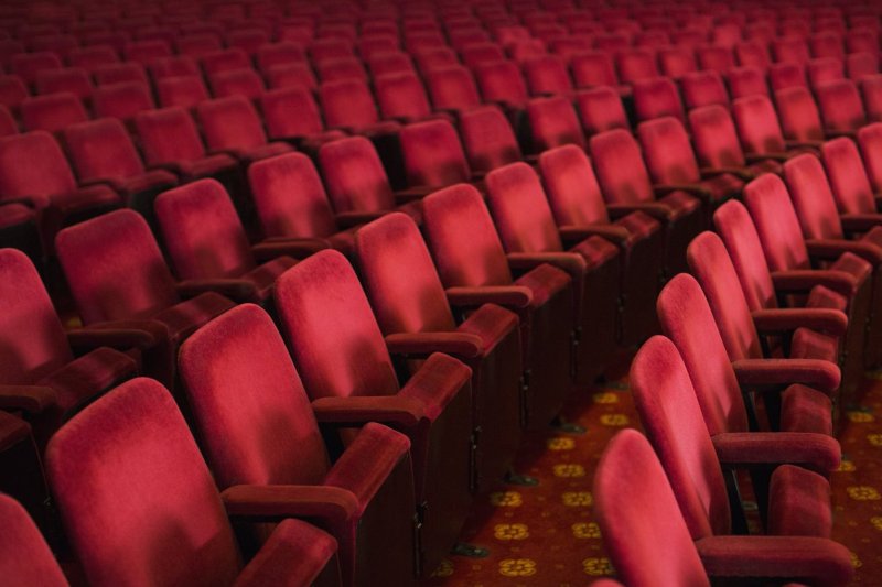Театры и концертные залы в Дагестане продолжат работать без зрителей в зале