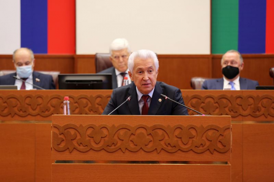 Владимир Васильев принял участие в 48-й сессии дагестанского парламента шестого созыва