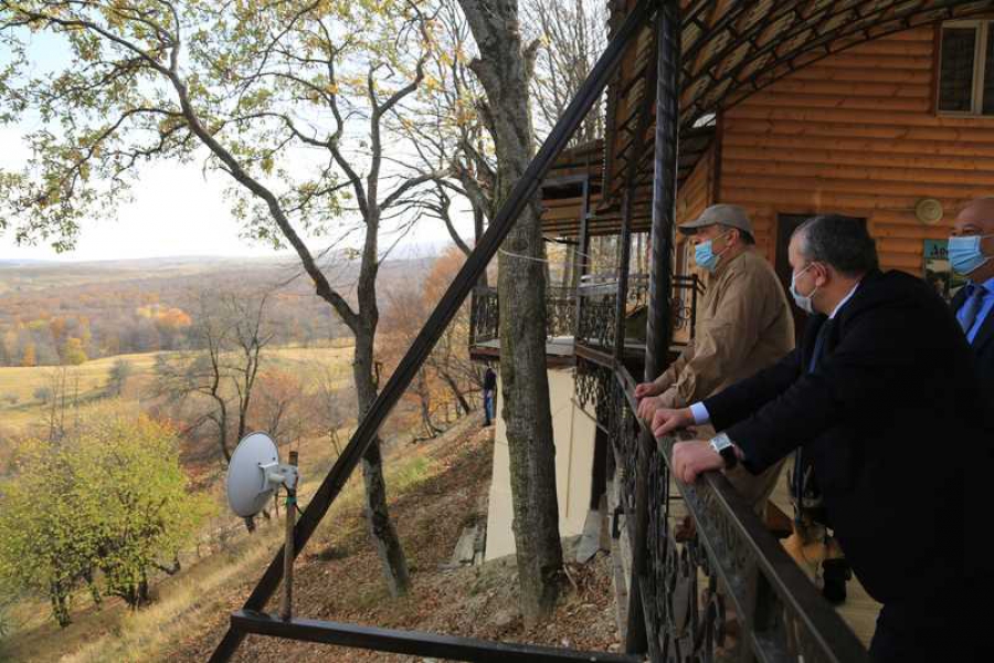Сергей Меликов посетил памятник природы регионального значения «Алмакский каньон»