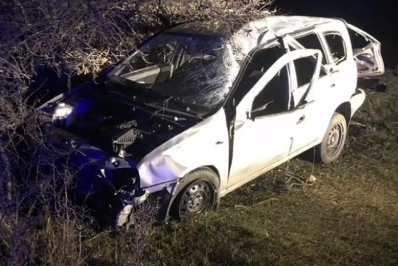 В Кизлярском районе в результате ДТП погибли 17-летний водитель и еще двое подростков