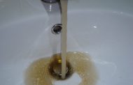 Грязная питьевая вода в Каспийске стала поводом для проверки в Следственном комитете