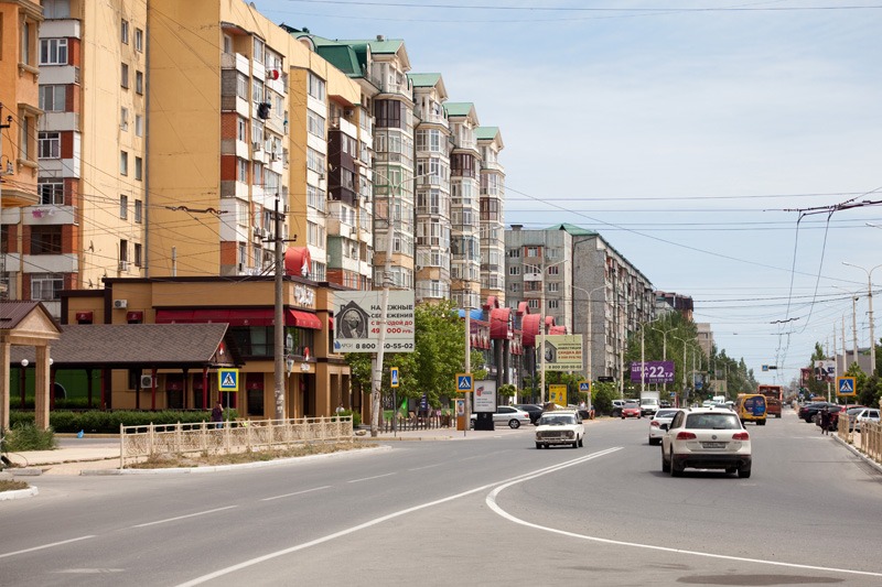 Компания «Экополис» прекратила уборку улиц и дворов в Каспийске
