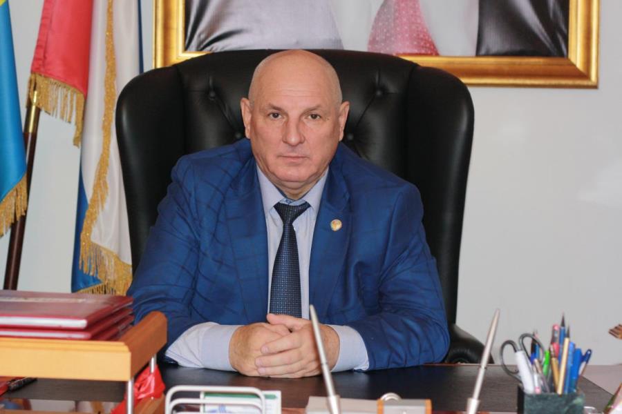 Александр Зимин переизбран на должность главы Тарумовского района