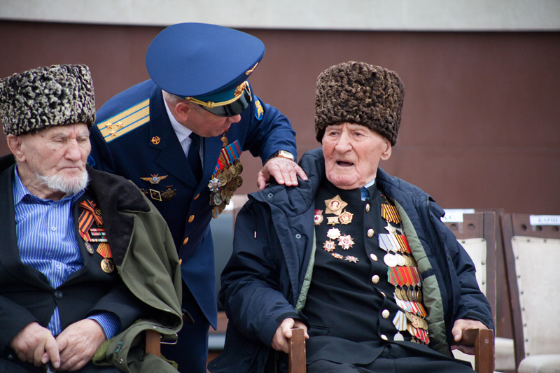 «Волонтеры Победы» поздравили ветеранов с праздником