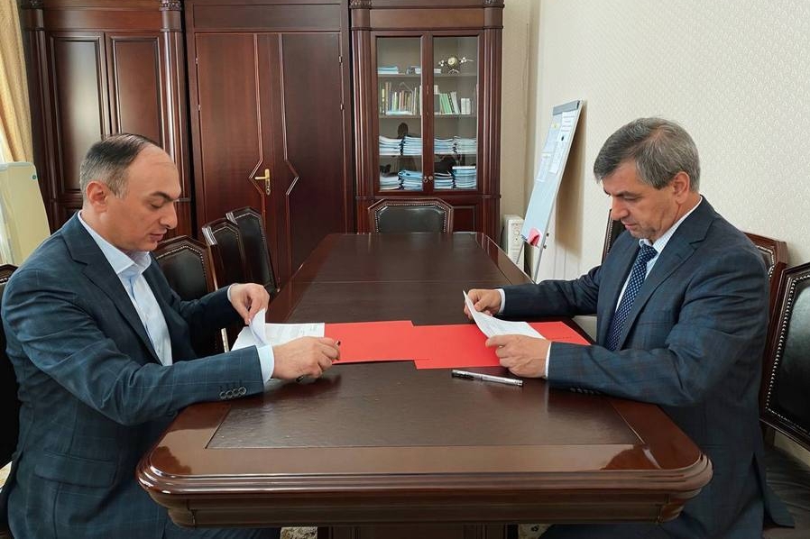 Правительство Дагестана и Сбербанк запускают проект «Безналичный платеж»