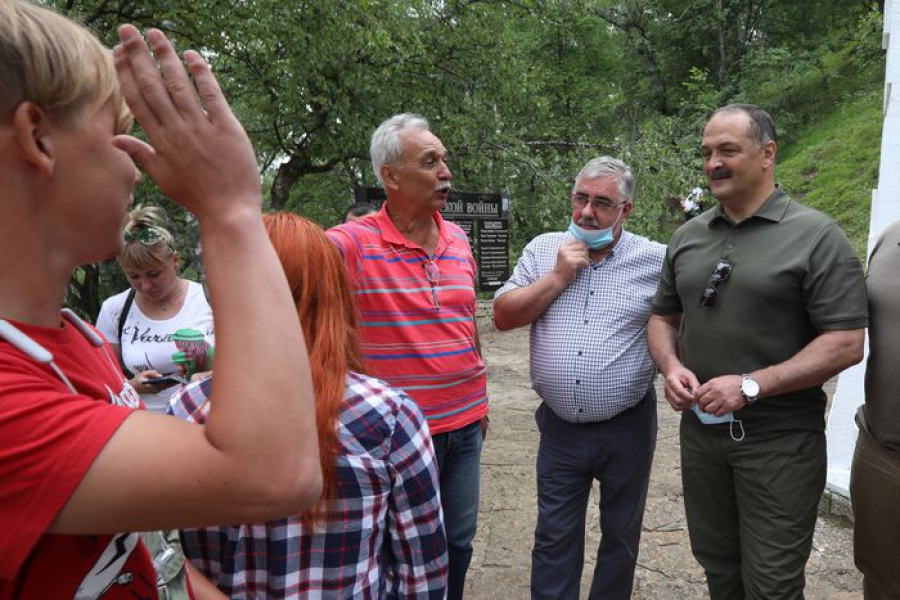 Туристы рассказали Сергею Меликову о впечатлениях во время отдыха в Дагестане