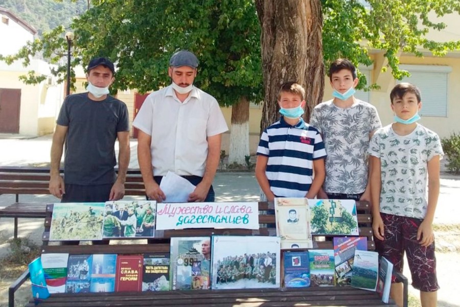 Час мужества в Кайтагском районе посвятили 22-летию разгрома международных террористов в Дагестане