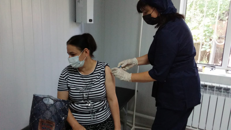В Магарамкентском районе более 3500 человек вакцинировались от COVID-19