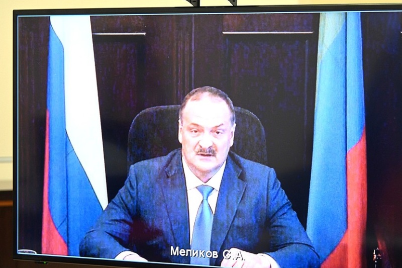 Сергей Меликов рассказал Путину о борьбе с коронавирусной инфекцией в Дагестане