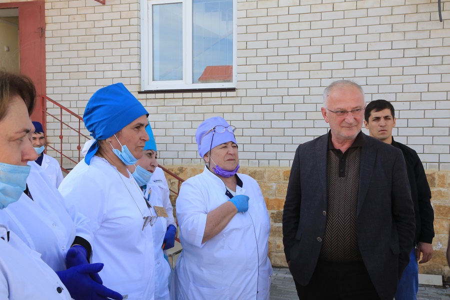Хунзахскую районную больницу обеспечат новой котельной, местную школу – блок-пристройкой