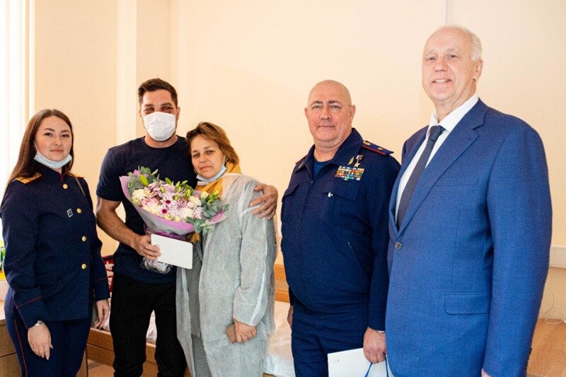 Бастрыкин вручил медаль «Доблесть и отвага» Роману Ковалеву
