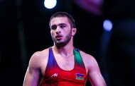 Магомед Магомаев и Осман Нурмагомедов завоевали золото на молодежном первенстве мира по вольной борьбе