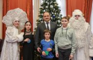 Глава Дагестана принял участие в акции «Ёлка желаний»