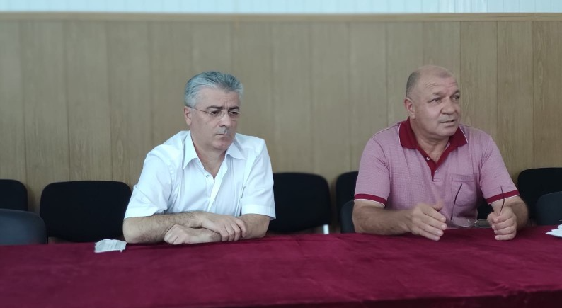 В Курахском районе прошла встреча избирателей с кандидатом в депутаты Госдумы Мамедом Абасовым