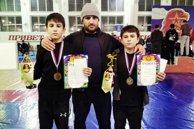 Юные борцы из Кайтагского района стали призерами республиканского турнира