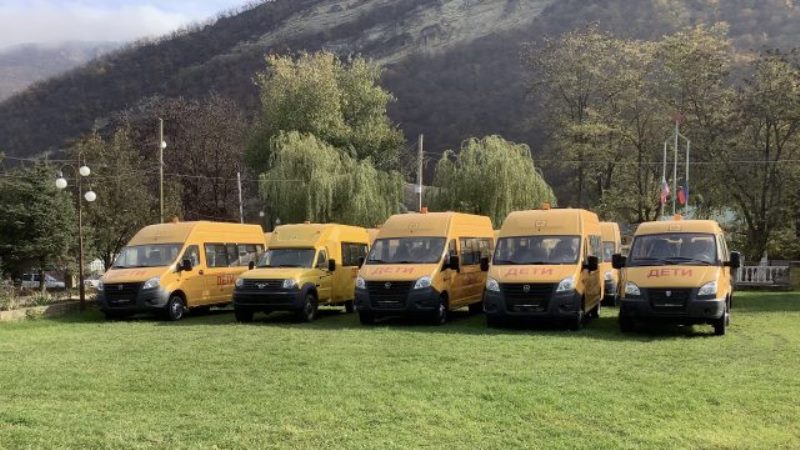 Табасаранский район получил 10 новых школьных автобусов