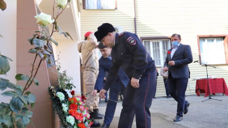 В Табасаранском районе почтили память погибших сотрудников полиции