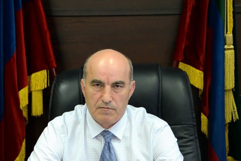Суд восстановил в должности временно отстраненного главу Шамильского района
